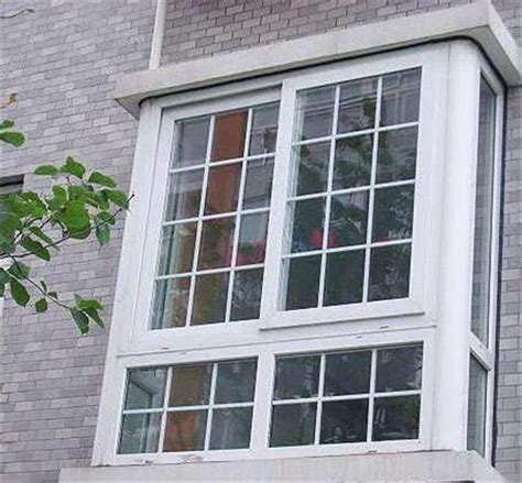 一扇塑钢窗户多少钱