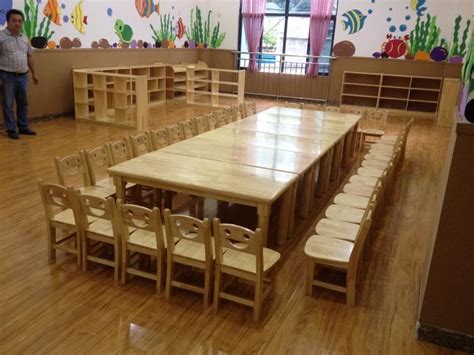 三十五个孩子桌子怎么摆幼儿园