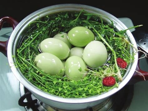 三月三荠菜地锅煮鸡蛋有什么功效