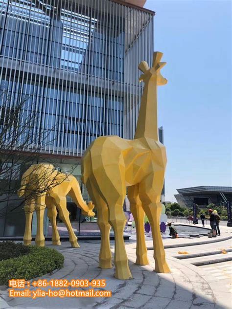 三沙玻璃钢动物雕塑供应商
