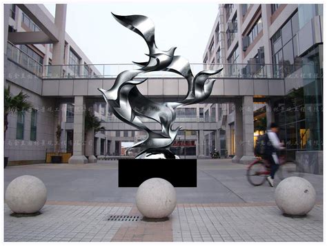上海不锈钢雕塑设计案例