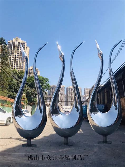 上海仿铜不锈钢雕塑设计