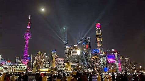 上海元旦灯光秀2018