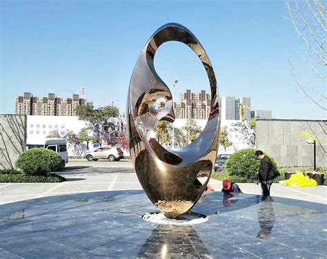 上海公园不锈钢雕塑产品