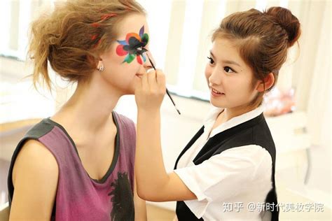 上海兼职化妆师工资一般多少