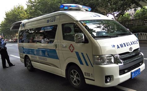 上海救护车运烟