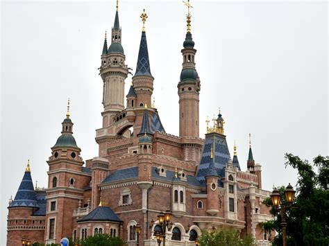 上海迪士尼开园时间几点