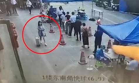 上海14岁女孩坠亡新闻