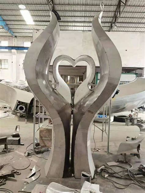 上饶不锈钢雕塑加工厂
