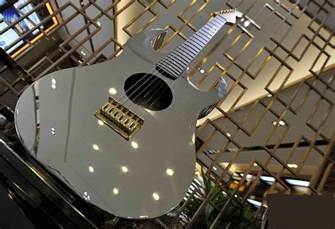 不锈钢吉他造型