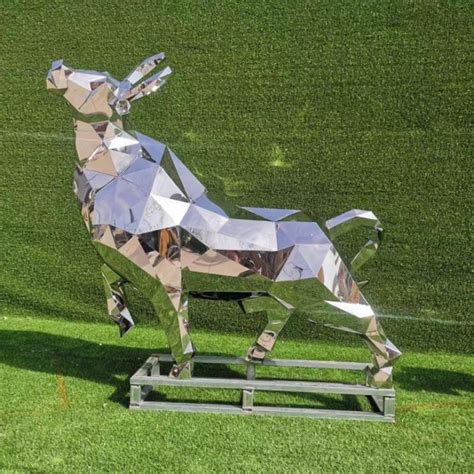 不锈钢牛抽象雕塑定做
