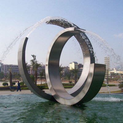 不锈钢镂空喷泉雕塑价格