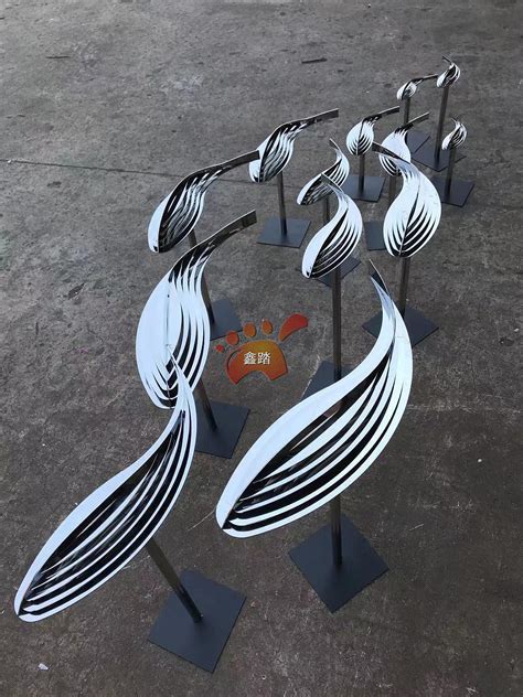 不锈钢鱼雕塑定制