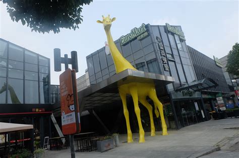 东莞商场玻璃钢动物雕塑