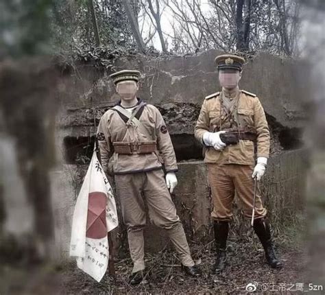 两名男子在南京穿日本军服事件