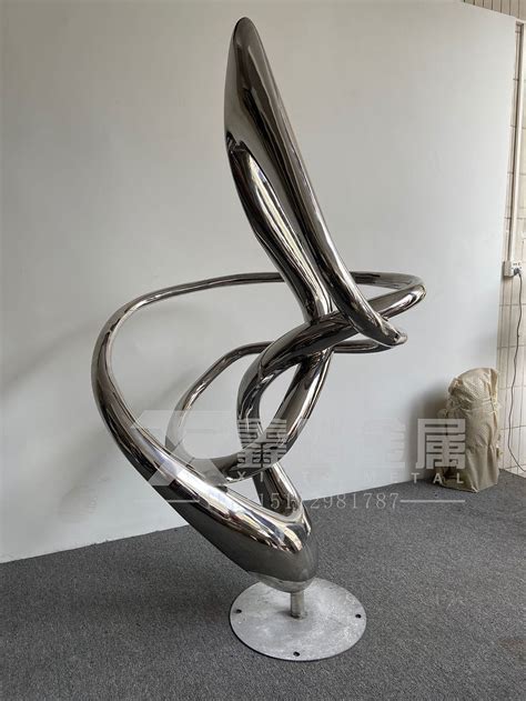 个性不锈钢抽象雕塑设计