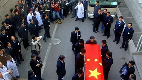 中国为哪些人举行国葬