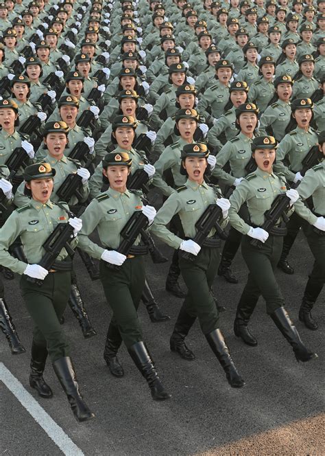 中国大阅兵女兵方队完整版