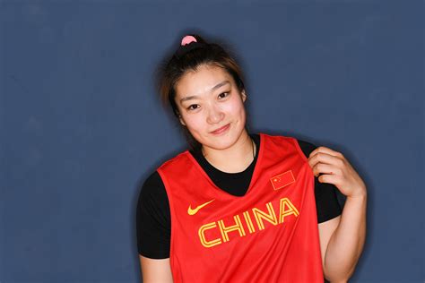 中国女篮最新名单照片李梦
