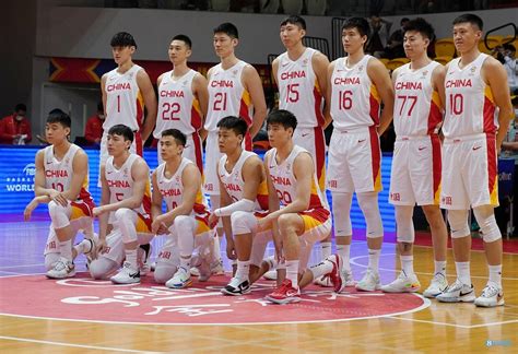 中国男篮今年怎么选