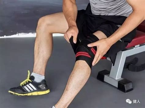 为什么用了护膝深蹲可以做得更重
