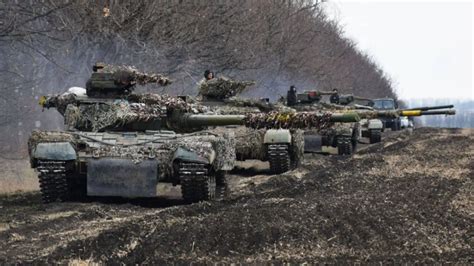 乌军步兵战车打击俄军坦克原视频