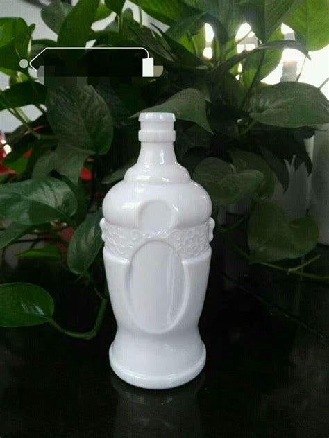 乳白玻璃花瓶生产
