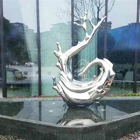 云南丽江小区不锈钢雕塑厂家