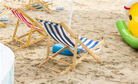 休息沙滩椅图片
