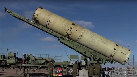 俄军试射音速反舰导弹