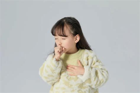 儿童咳嗽两个星期没好是肺炎吗