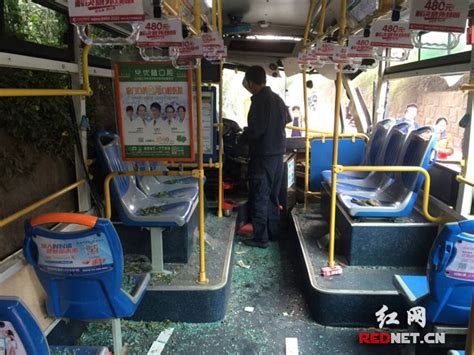 公交车如何避免车内人伤事故