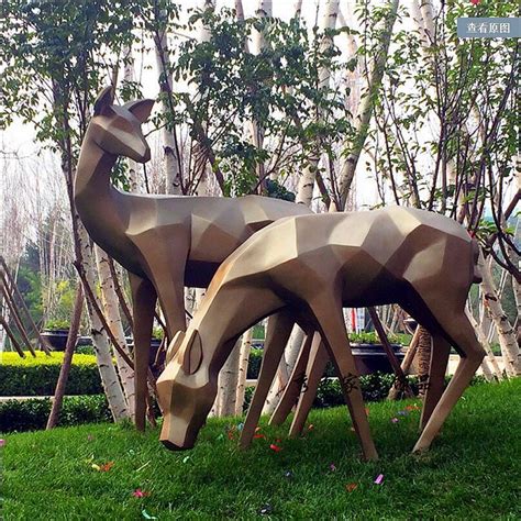 公园玻璃钢动物雕塑代理价格