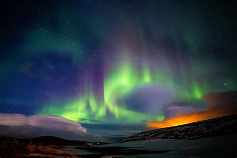 冰岛的极光是怎么形成的