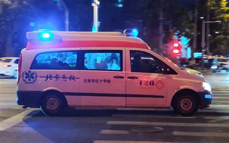 北京救护车出动视频