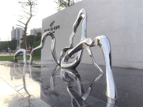 北京镜面不锈钢雕塑加工