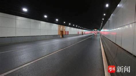 南京应天隧道被撞