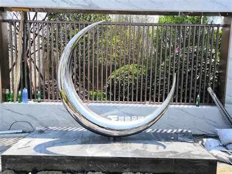 南京镜面玻璃钢雕塑品牌企业