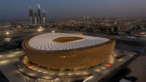 卡塔尔为什么建八个球场