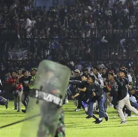 印尼球迷冲突致180死