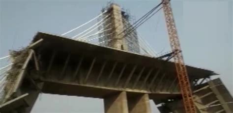 印度修建的大桥不到一个月就塌了