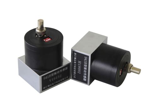 压电传感器可以测量振动力