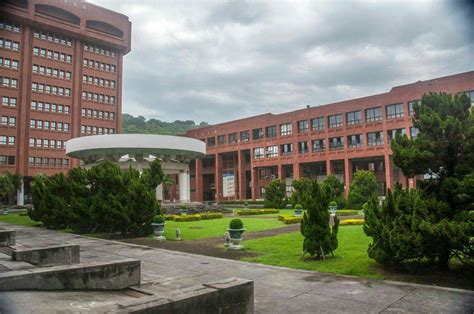 台湾著名大学校园图片