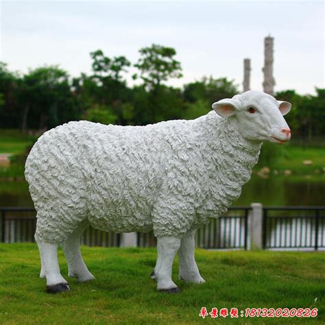 吉林玻璃钢小羊动物雕塑艺术摆件
