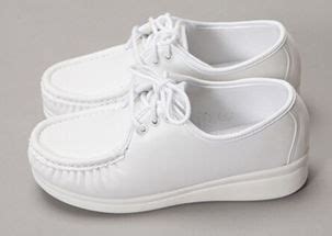 周公解梦梦见白色鞋子