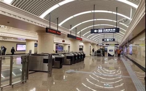 哈尔滨地铁2号线车站内部装修