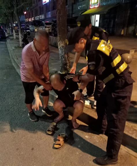 土耳其醉酒男子帮助搜救