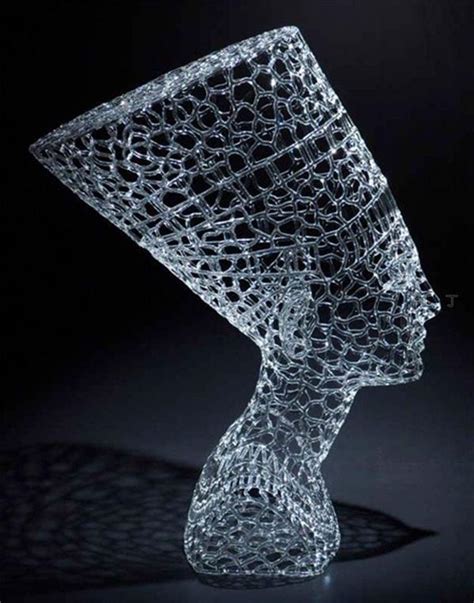 复杂又细腻的玻璃雕塑