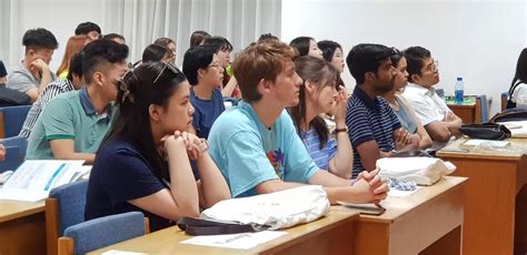 外国人在中国上大学学什么专业