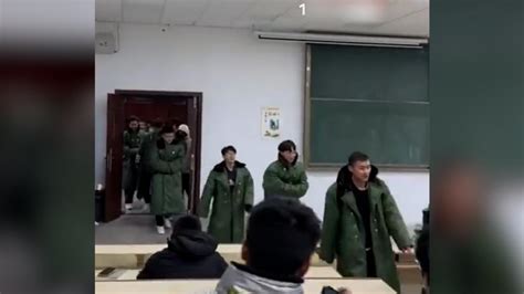 大学生穿军大衣多少钱